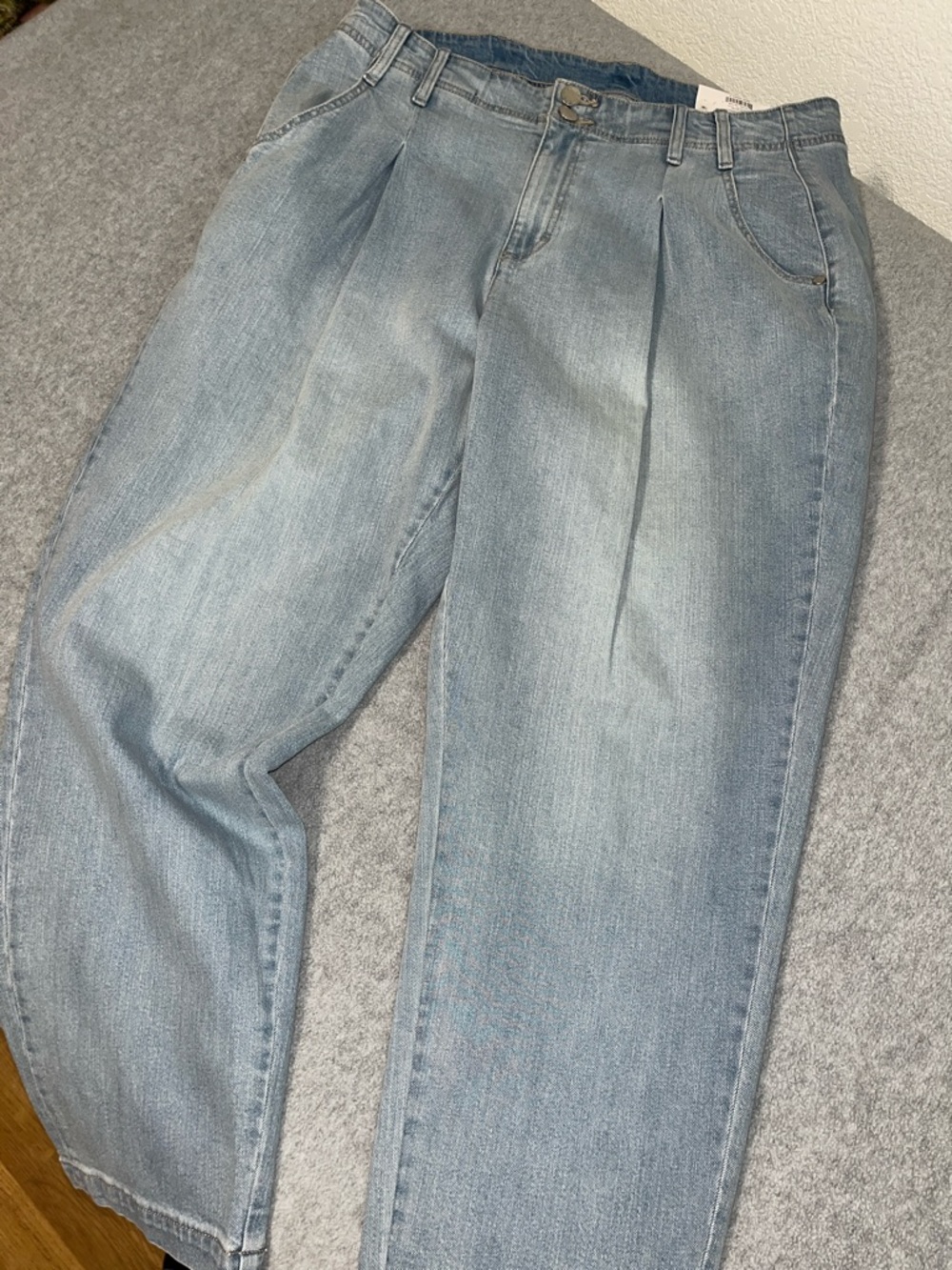 Womens On 34TH Jeans Size 14 Tapered High Rise Leg Pleated - Picture 9 of 9
